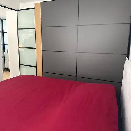 Fully Renovated Next To Markthall Lägenhet *